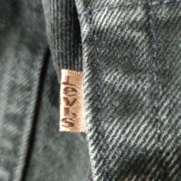 Vintage Men's Gold and Black Tab Levi's 545 Jeans - Picture 3 of 8